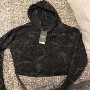 NWT Alphalete Camo Cropped Sweatshirt